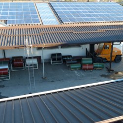 Sončna elektrarna na hali podjetja Hosekra