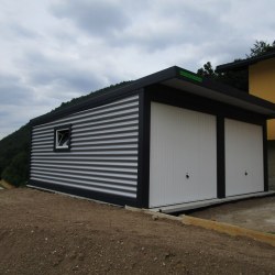 dvojne_garaze_z_nadstreski_nad_vrati_00002