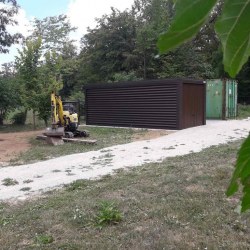 G10 Hosekra 6mx3m Montažna Garaža - Varno Shranjevanje Vozila v Rjavi Barvi
