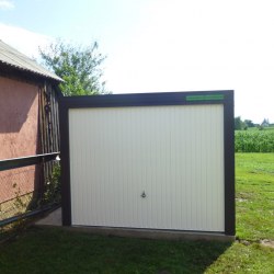 Samostoječa kovinska garaža Hosekra