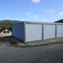 G200 Srebrne vrstne garaže Hosekra
