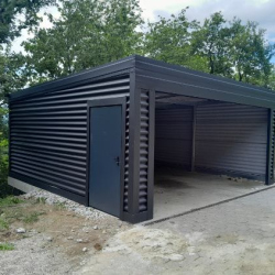 Modularna garaža v antracit barvi s stranskim dostopom