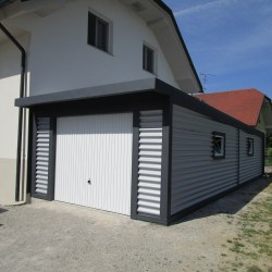 Montažna Garaža po Naročilu - Združevanje Funkcionalnosti in Sodobnega Dizajna