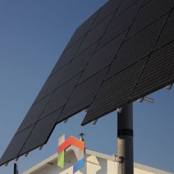 Sončni paneli Garsol na vrtljivi nosilni konstrukciji