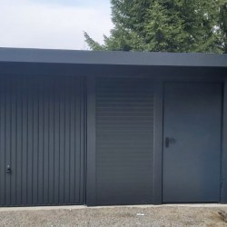G140 Sodobna montažna lopa Hosekra s Hormann vrati v antracit barvi