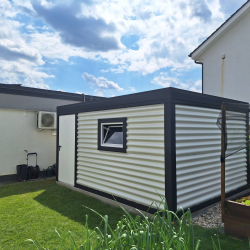 Funkcionalna montažna vrtna lopa