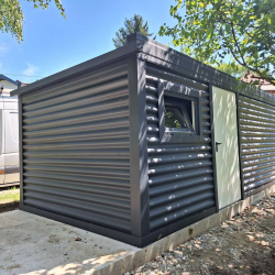 Funkcionalna montažna vrtna lopa