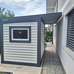 Funkcionalna montažna vrtna lopa