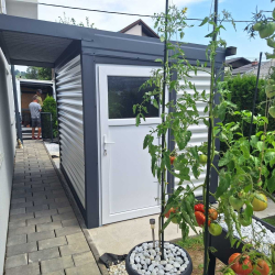 Funkcionalna montažna vrtna lopa