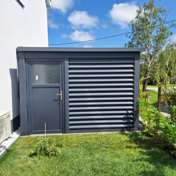 Funkcionalna montažna vrtna lopa