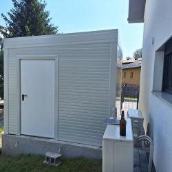 Funkcionalna montažna vrtna lopa