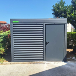 Funkcionalna montažna vrtna lopa