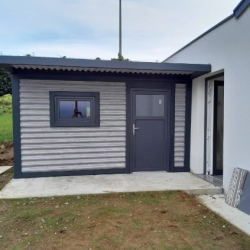 Funkcionalna montažna vrtna lopa