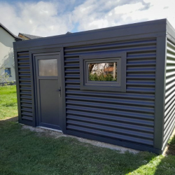 Funkcionalna montažna vrtna lopa