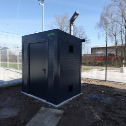 Manjša izolirana kovinska lopa Hosekra