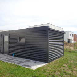 Funkcionalna montažna vrtna lopa