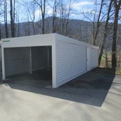 G80 Hosekra Podaljšana Garaža: Eleganca in Funkcionalnost v Beli