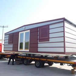 Transport starejšega modela mobilne hiške Hosekra