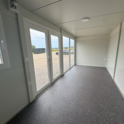 Notranjost prodajnega kontejnerja Hosekra