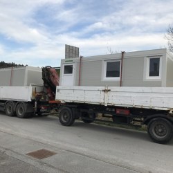 Dvojna dostava osnovnih kontejnerjev Hosekra