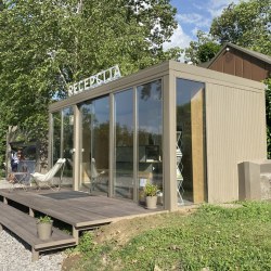 K60  Funkcionalna Hosekra Kontejner Recepcija z velikimi okni