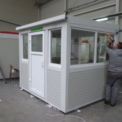 K60 Bel pisarniški kontejner Hosekra s steklenimi okni in vrati