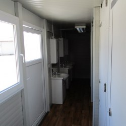 Notranjost sanitarnega kontejnerja Hosekra
