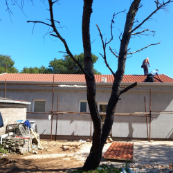 Namestitev strešne kritine Isodomus Hosekra