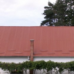 Kovinska streha Hosekra s snegobrani